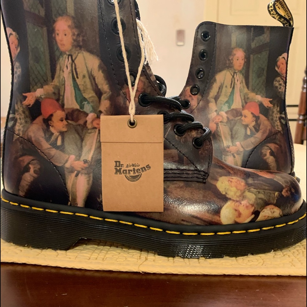 Rare Dr. Martens US Ladies 7.  New with tags.
